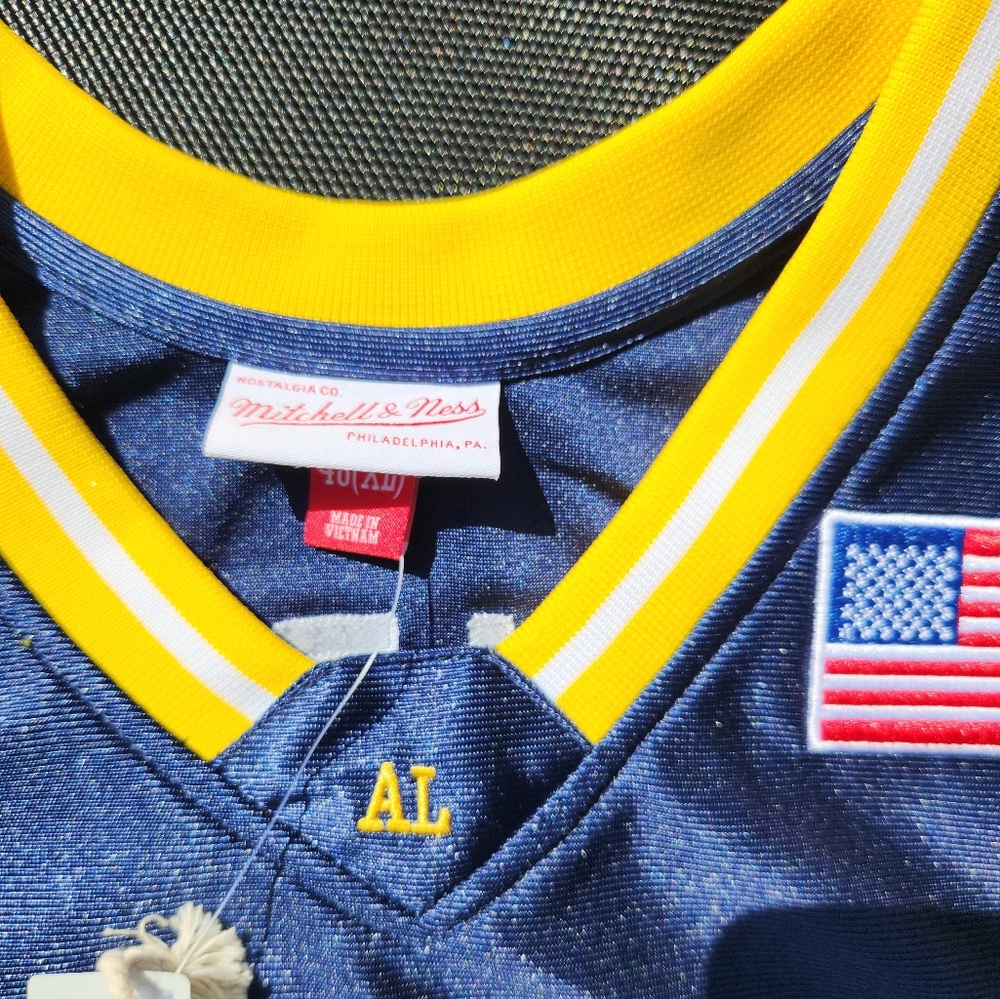 100% Authentic Chris Webber Mitchell & Ness 91 92 Wolverines Jersey Size 48 XL - Picture 7 of 10